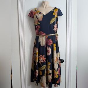 RMLL 10 Fit & flare floral dress Cap sleeves Midi Notched Neck Hidden zipper EUC